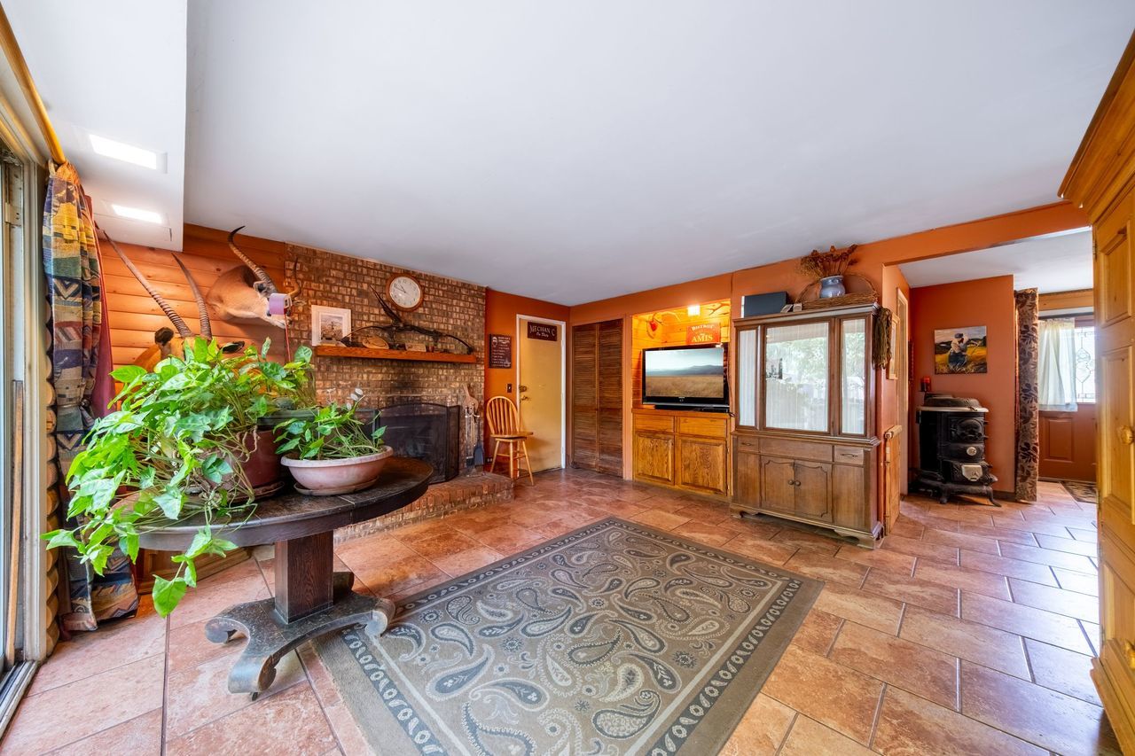616 N Pinecrest Road, Bolingbrook, IL 60440