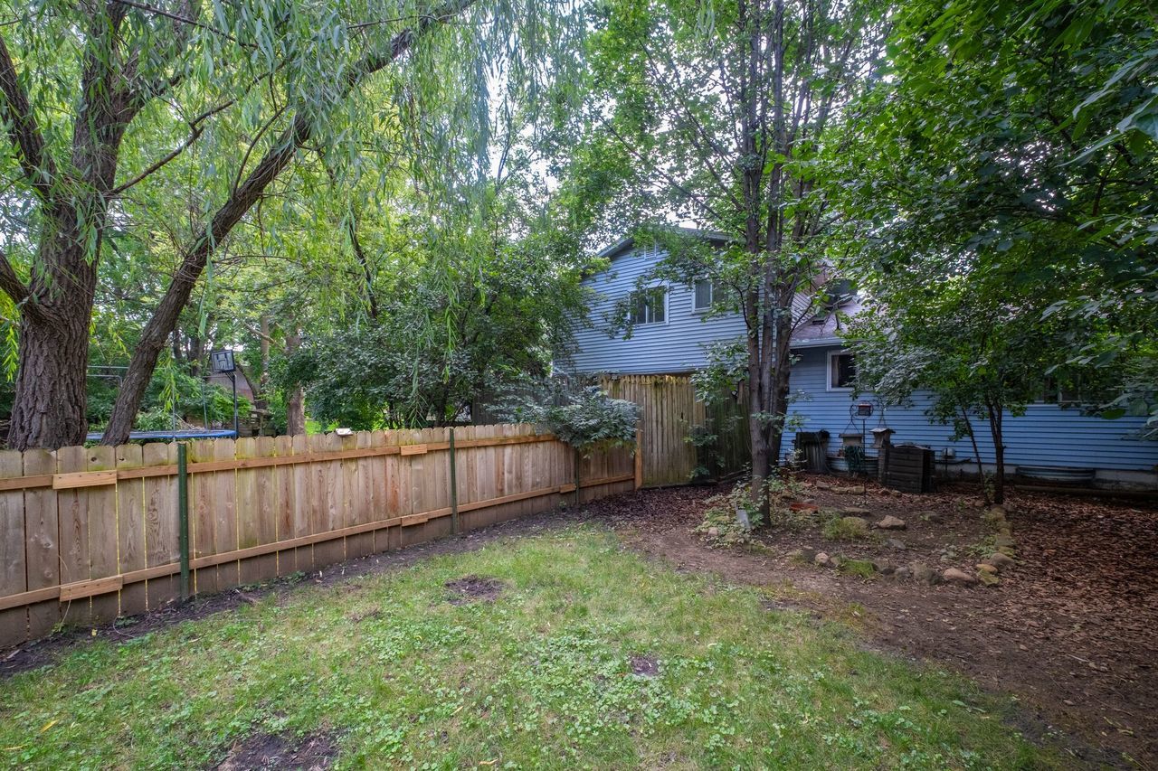 616 N Pinecrest Road, Bolingbrook, IL 60440