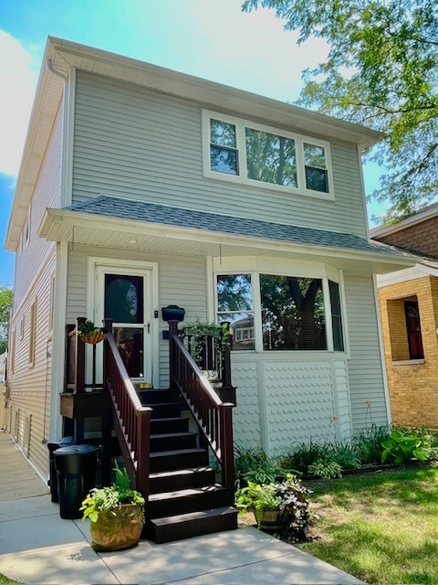 5839 N Marmora Avenue #2, Chicago, IL 60646