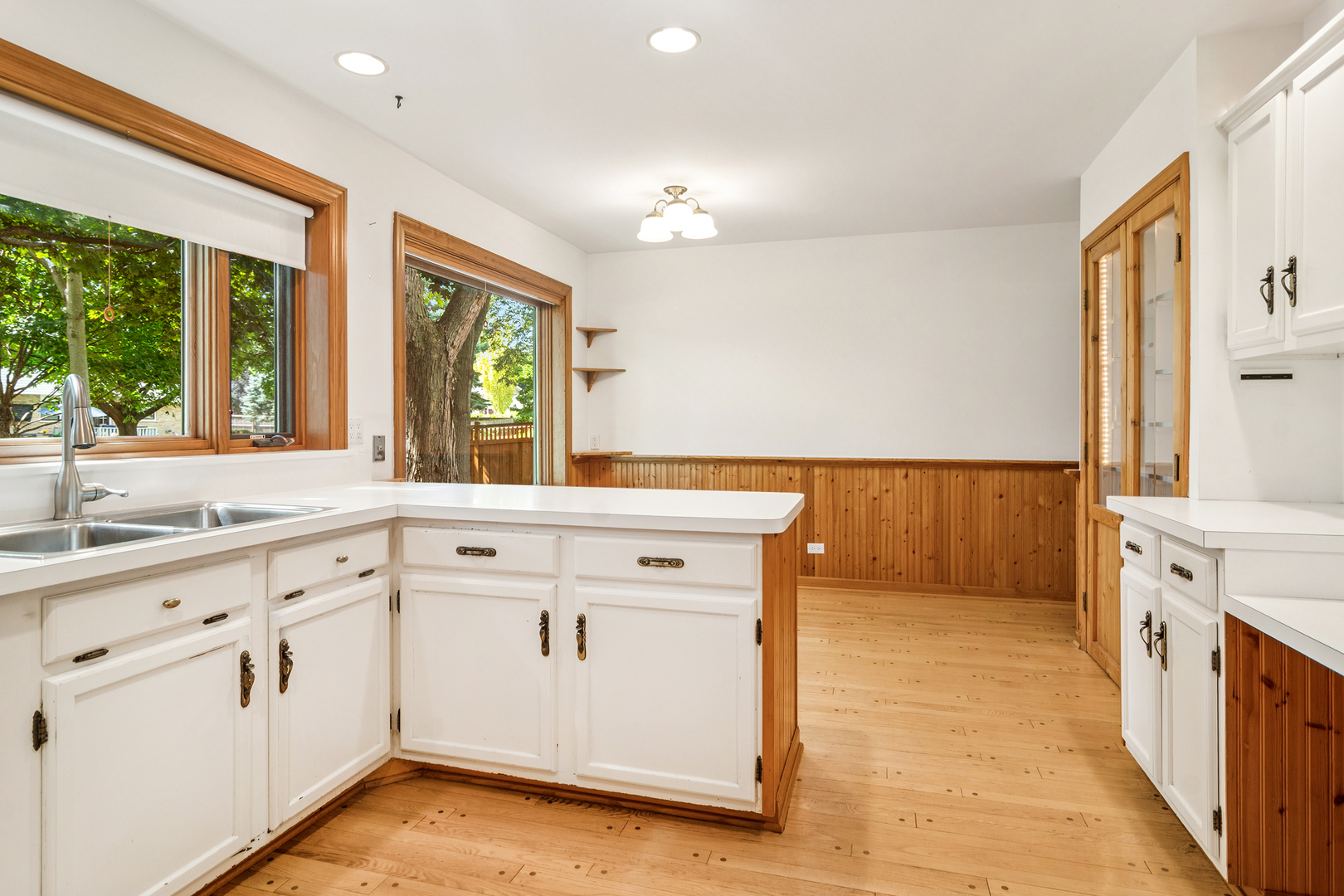 621 E Cunningham Drive, Palatine, IL 60074