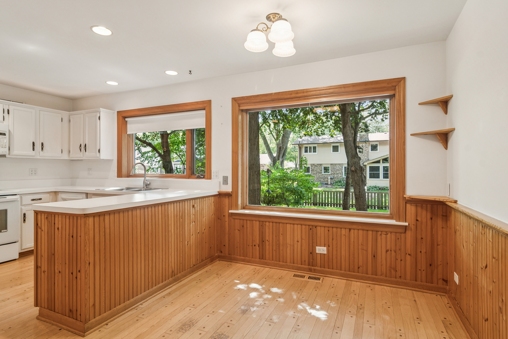 621 E Cunningham Drive, Palatine, IL 60074