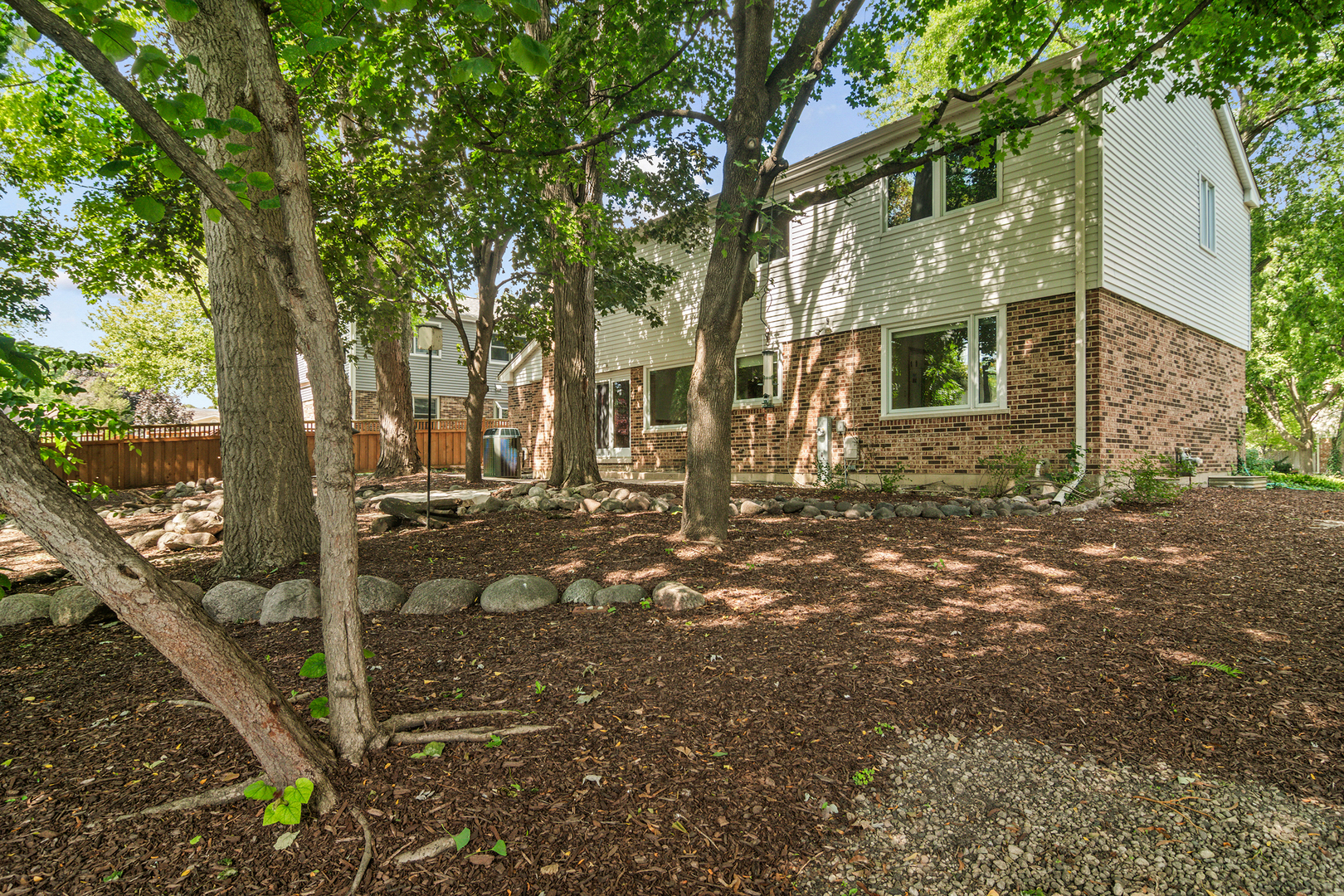 621 E Cunningham Drive, Palatine, IL 60074