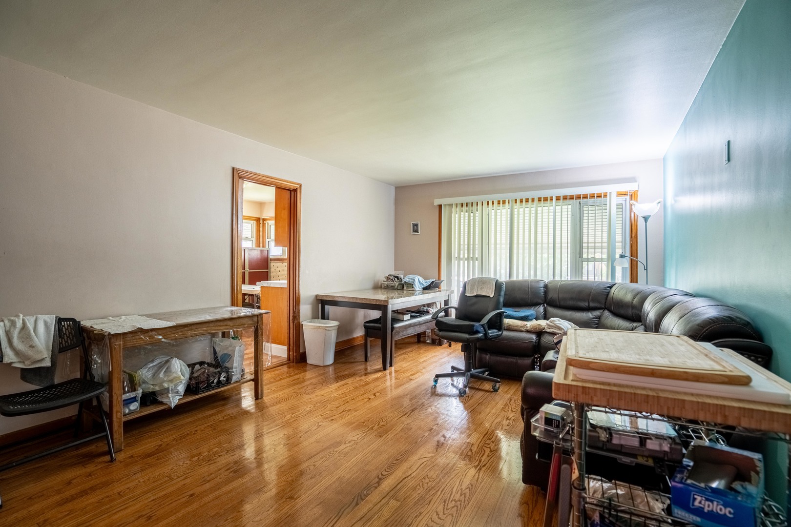 2843 Hawthorne Street, Franklin Park, IL 60131