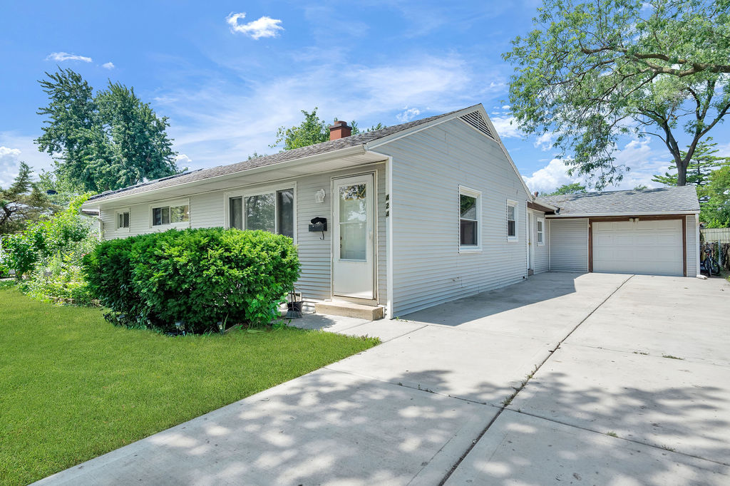 424 May Street, Bensenville, IL 60106