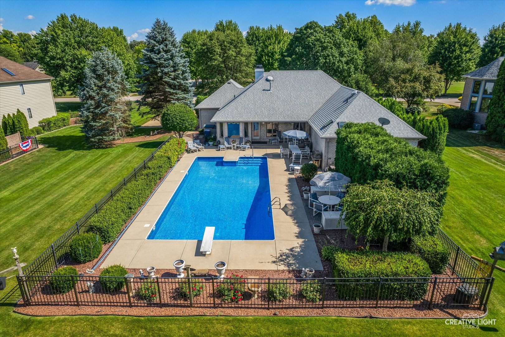 63 N Royal Oaks Drive, Bristol, IL 60512