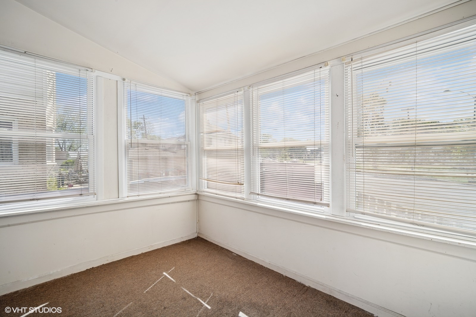6417 N Oxford Avenue, Chicago, IL 60631