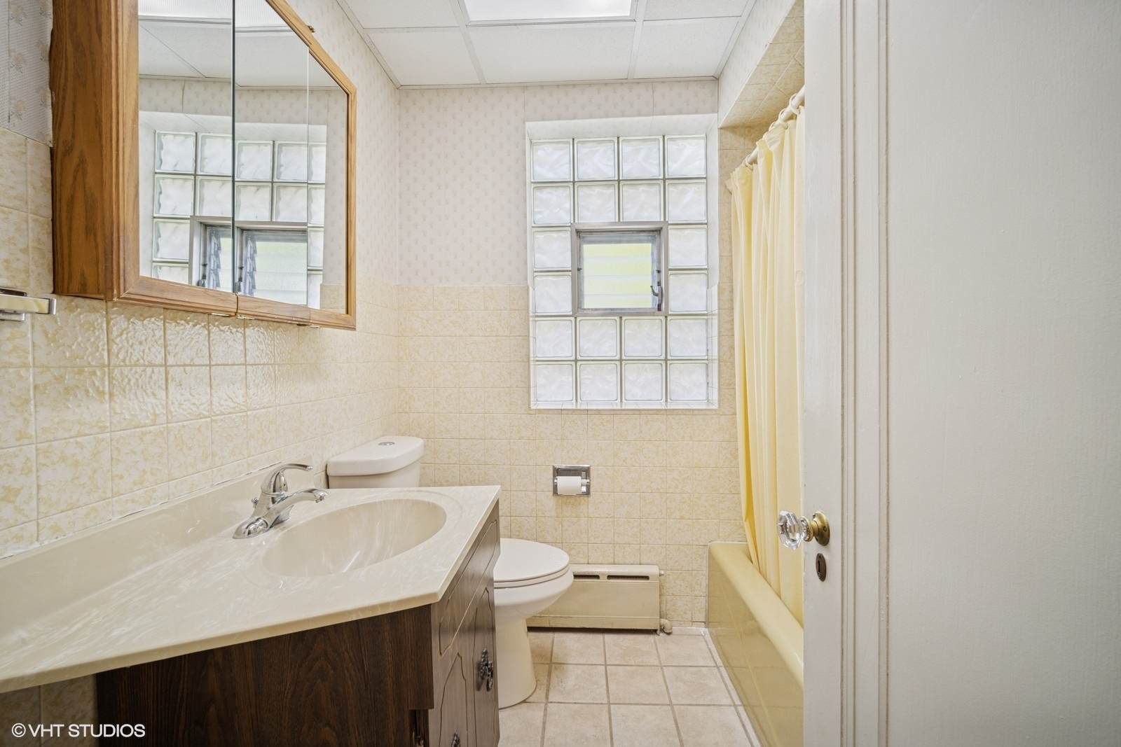 6417 N Oxford Avenue, Chicago, IL 60631