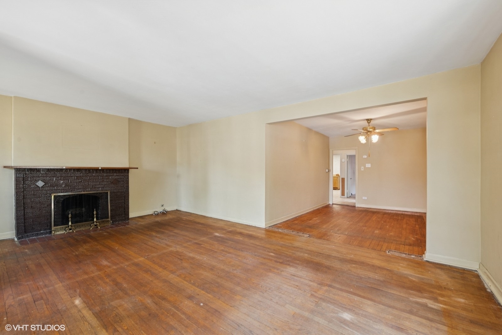 6417 N Oxford Avenue, Chicago, IL 60631