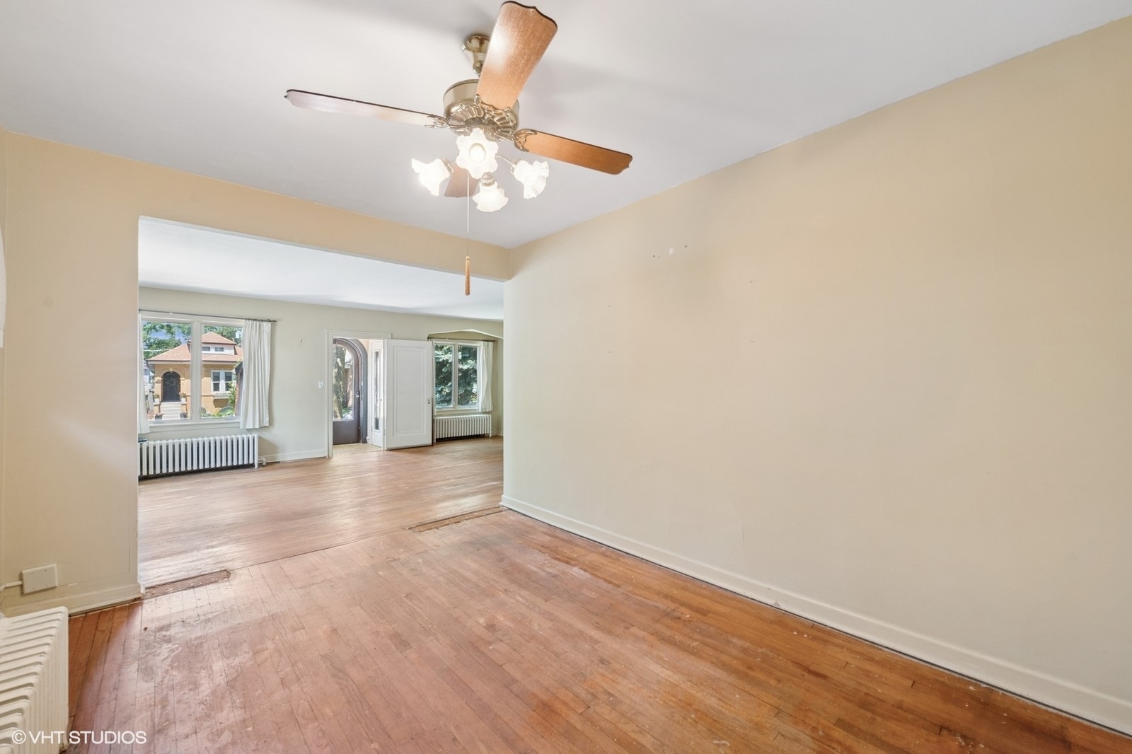 6417 N Oxford Avenue, Chicago, IL 60631