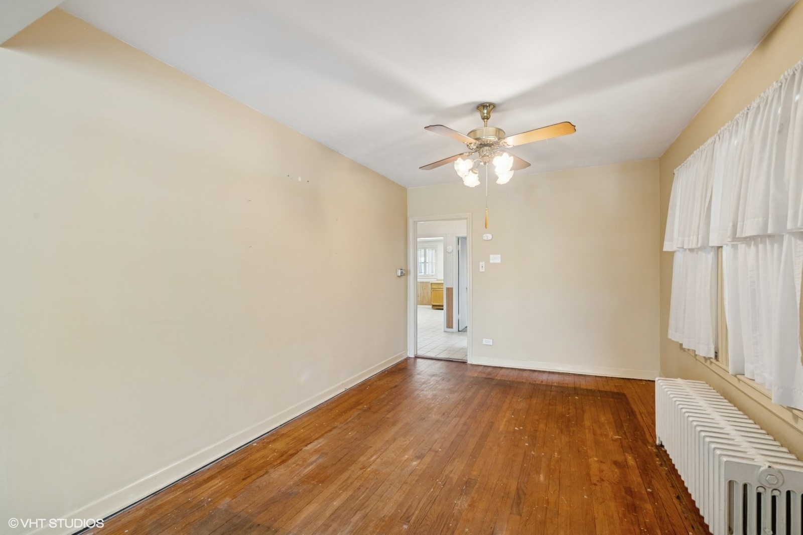 6417 N Oxford Avenue, Chicago, IL 60631