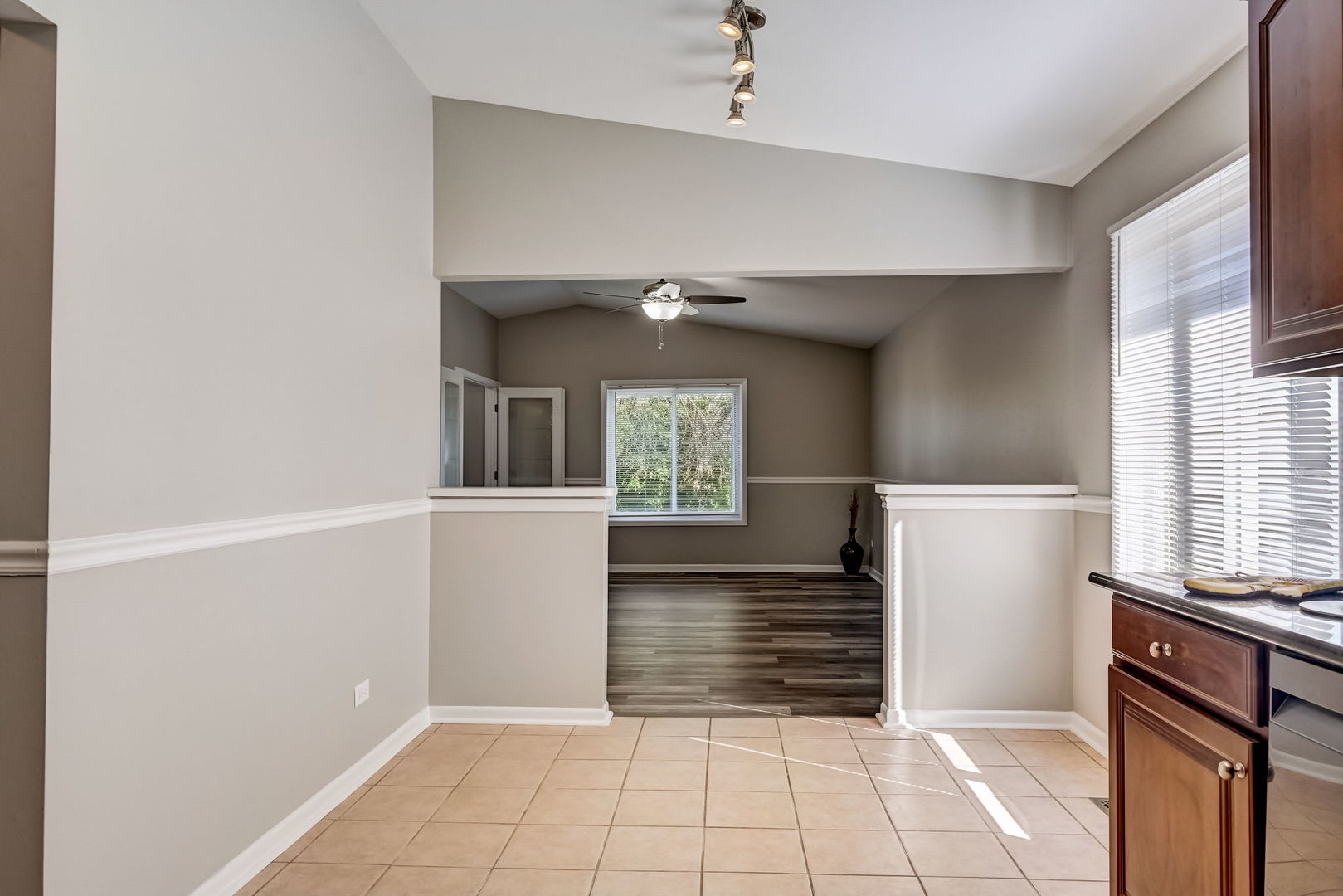 50 Terry Drive #D, Roselle, IL 60172
