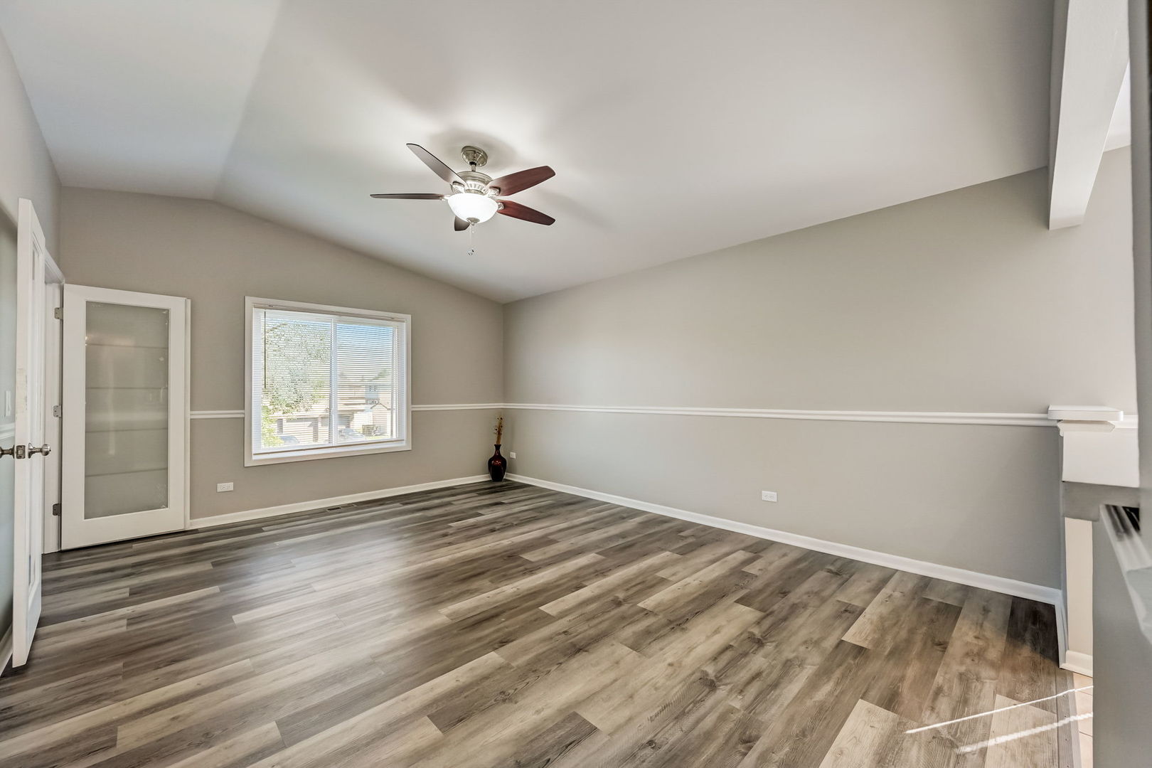50 Terry Drive #D, Roselle, IL 60172