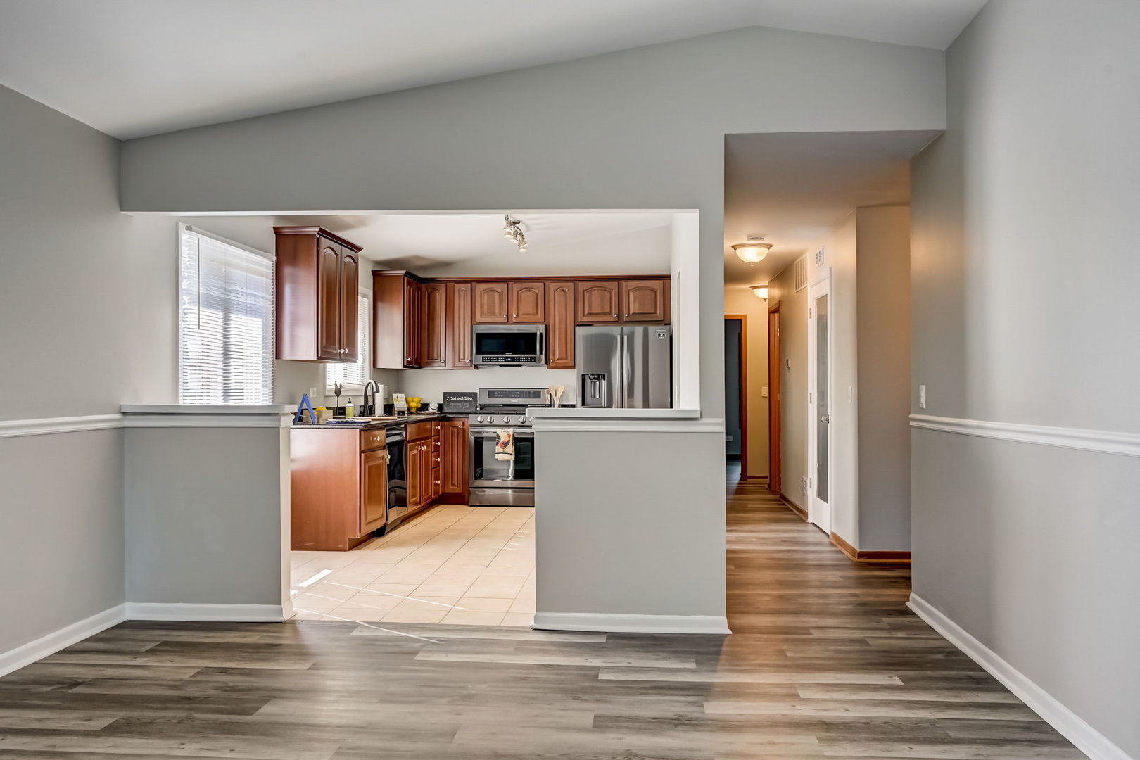 50 Terry Drive #D, Roselle, IL 60172