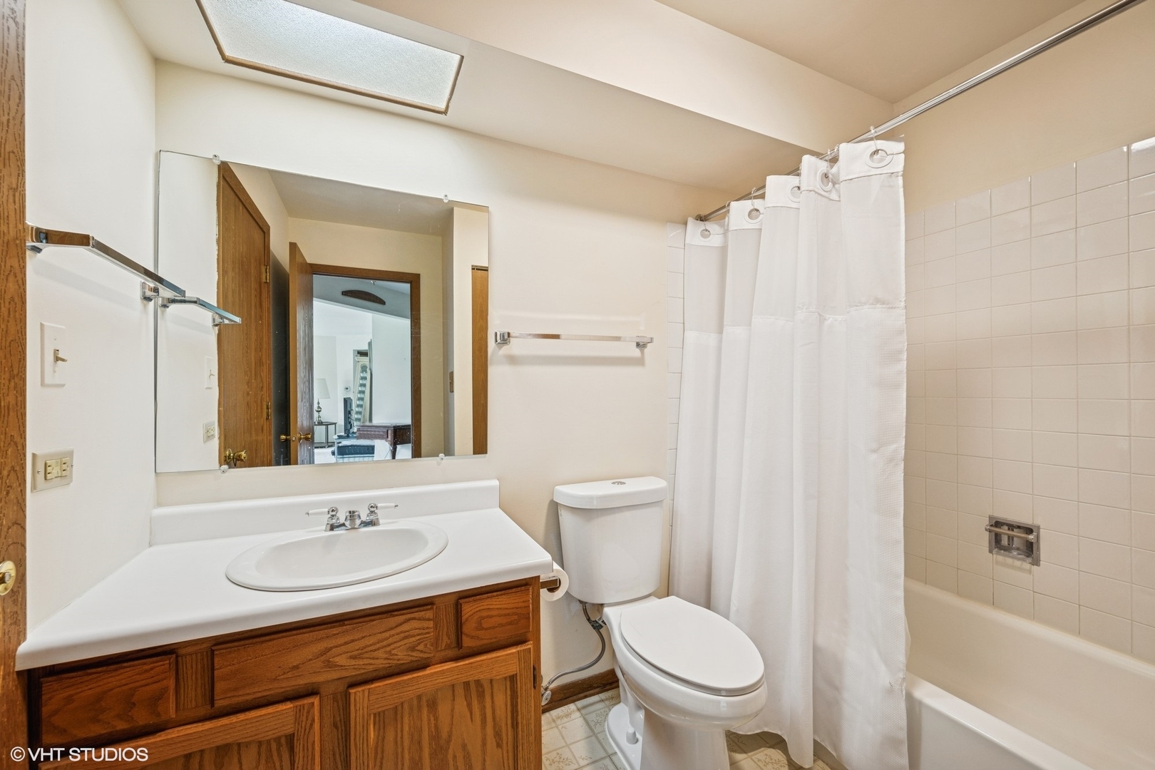 4141 N Pheasant Trail Court #1, Arlington Heights, IL 60004