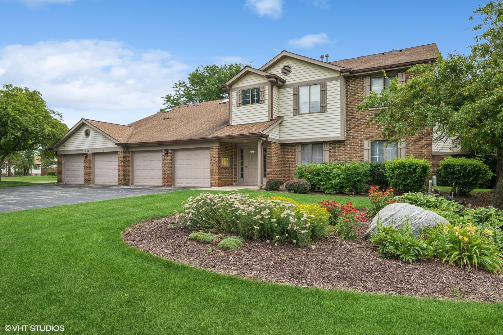 4141 N Pheasant Trail Court #1, Arlington Heights, IL 60004
