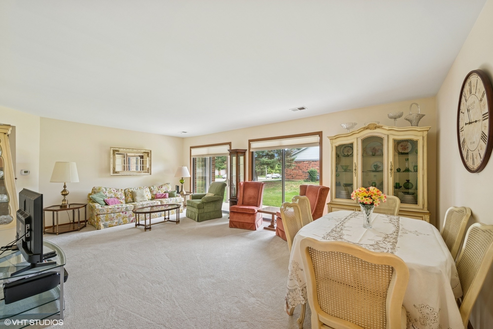 4141 N Pheasant Trail Court #1, Arlington Heights, IL 60004