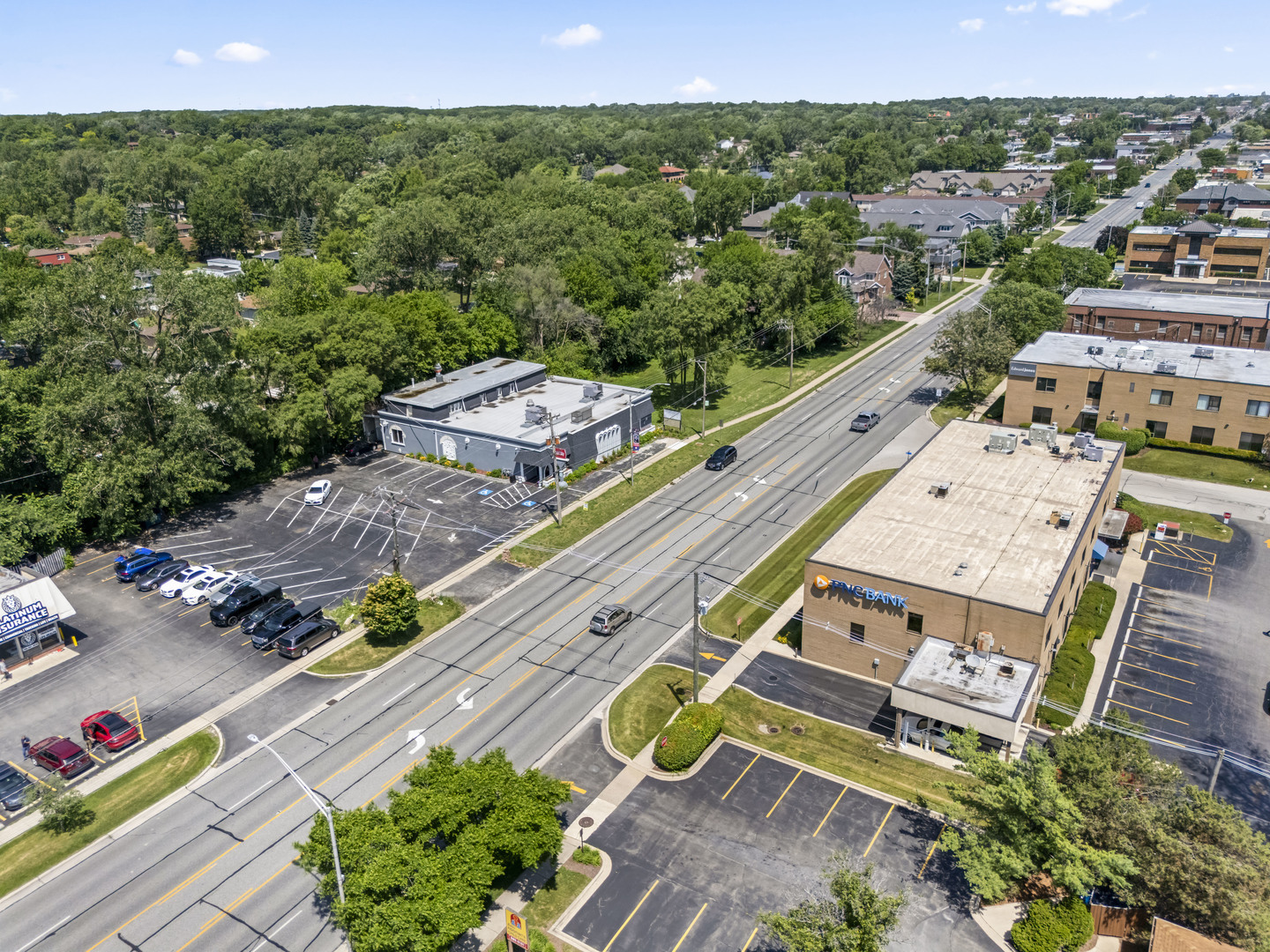 10140 S Roberts Road, Palos Hills, IL 60465