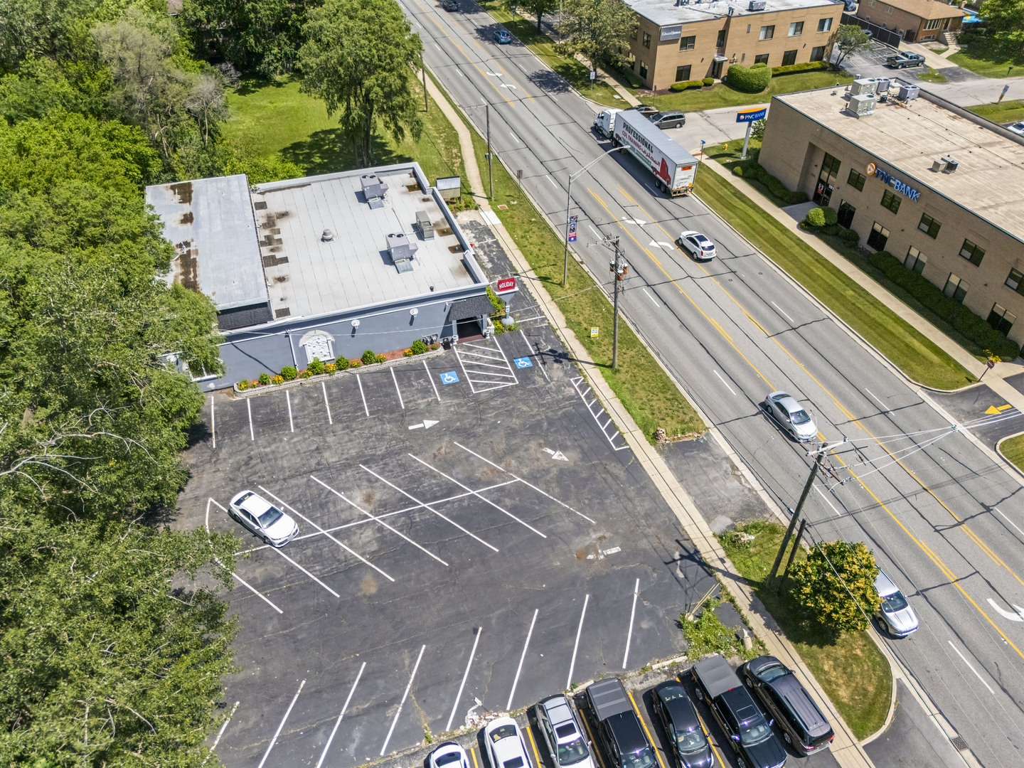 10140 S Roberts Road, Palos Hills, IL 60465