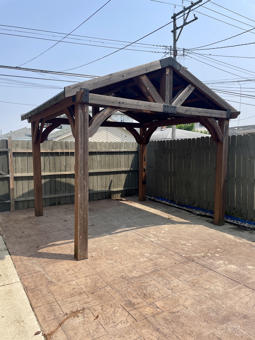 5727 S Meade Avenue, Chicago, IL 60638