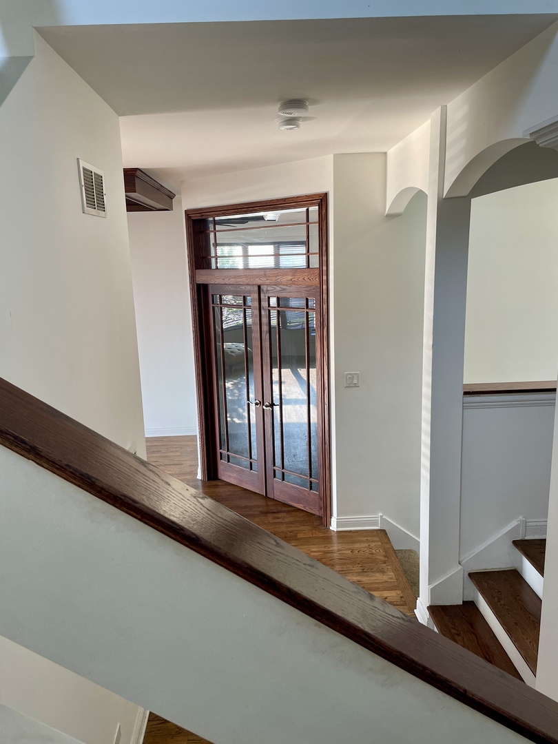 5727 S Meade Avenue, Chicago, IL 60638