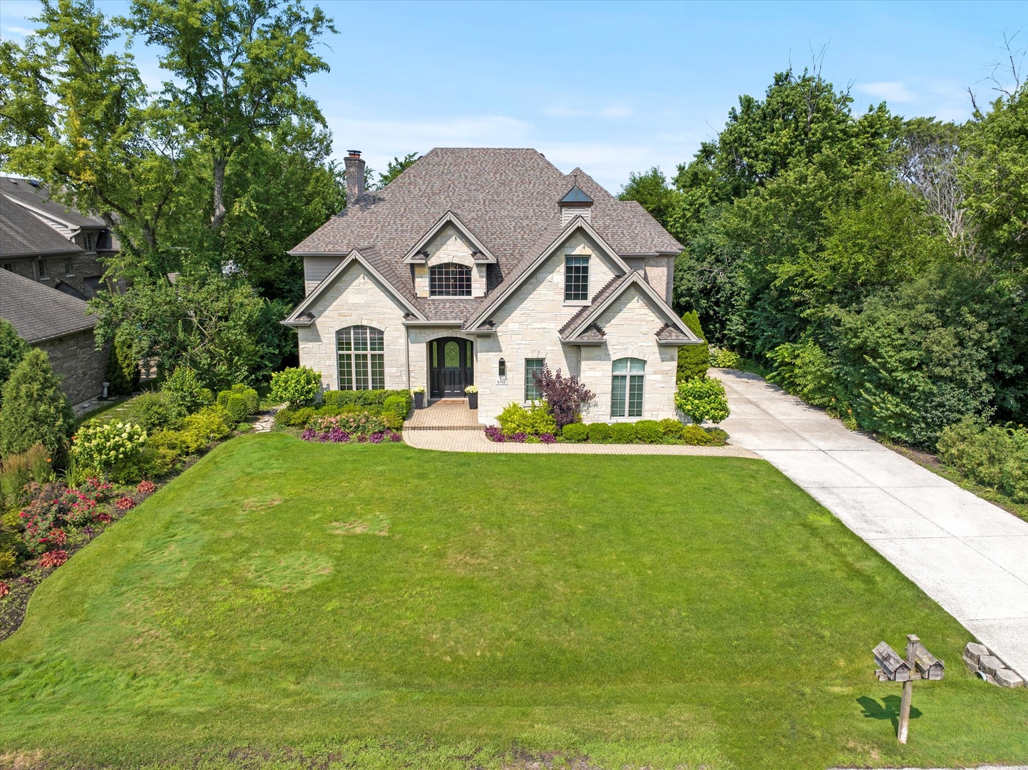5750 S Thurlow Street, Hinsdale, IL 60521