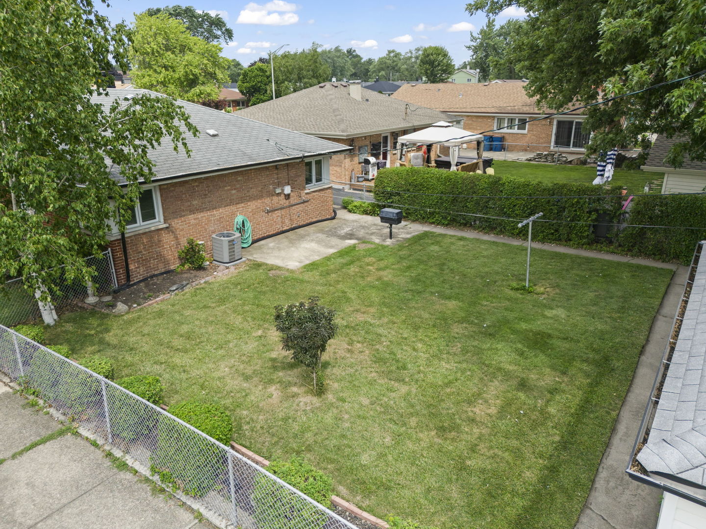 8945 Sproat Avenue, Oak Lawn, IL 60453
