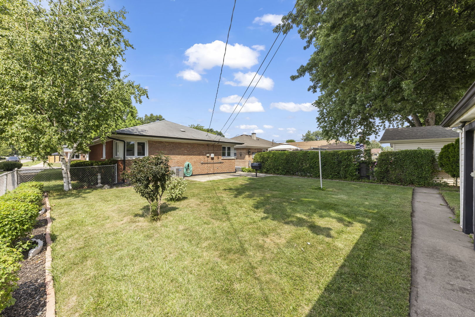 8945 Sproat Avenue, Oak Lawn, IL 60453