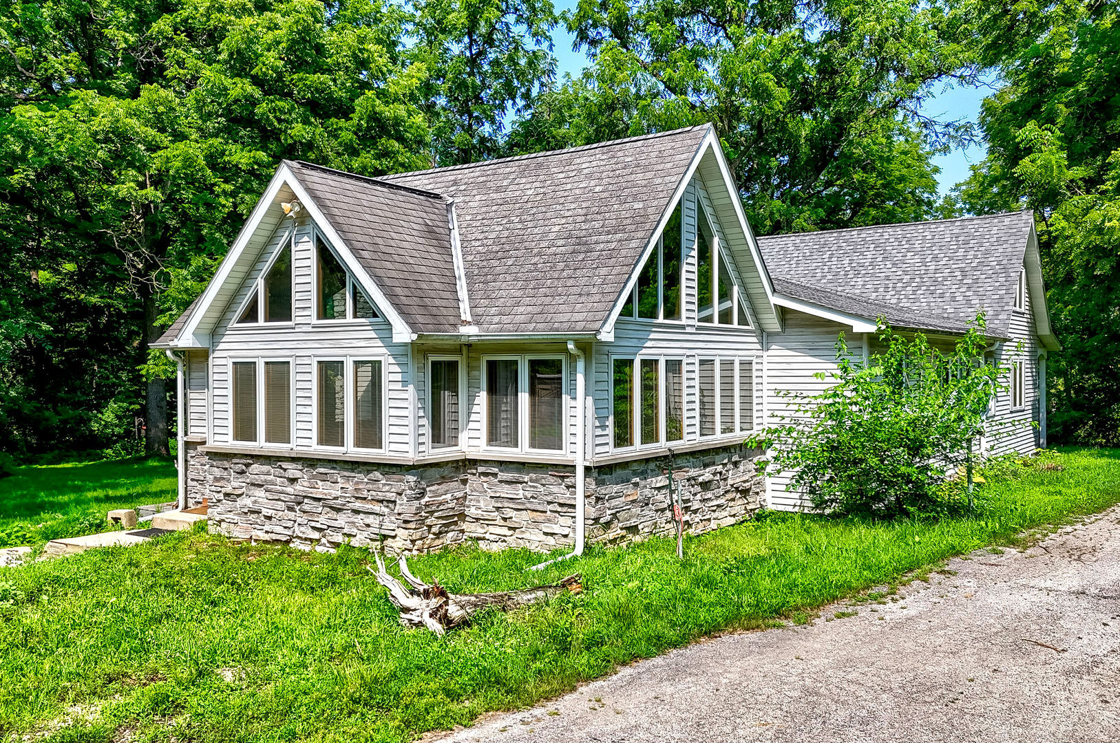 10386 B Fox River Drive, Newark, IL 60541