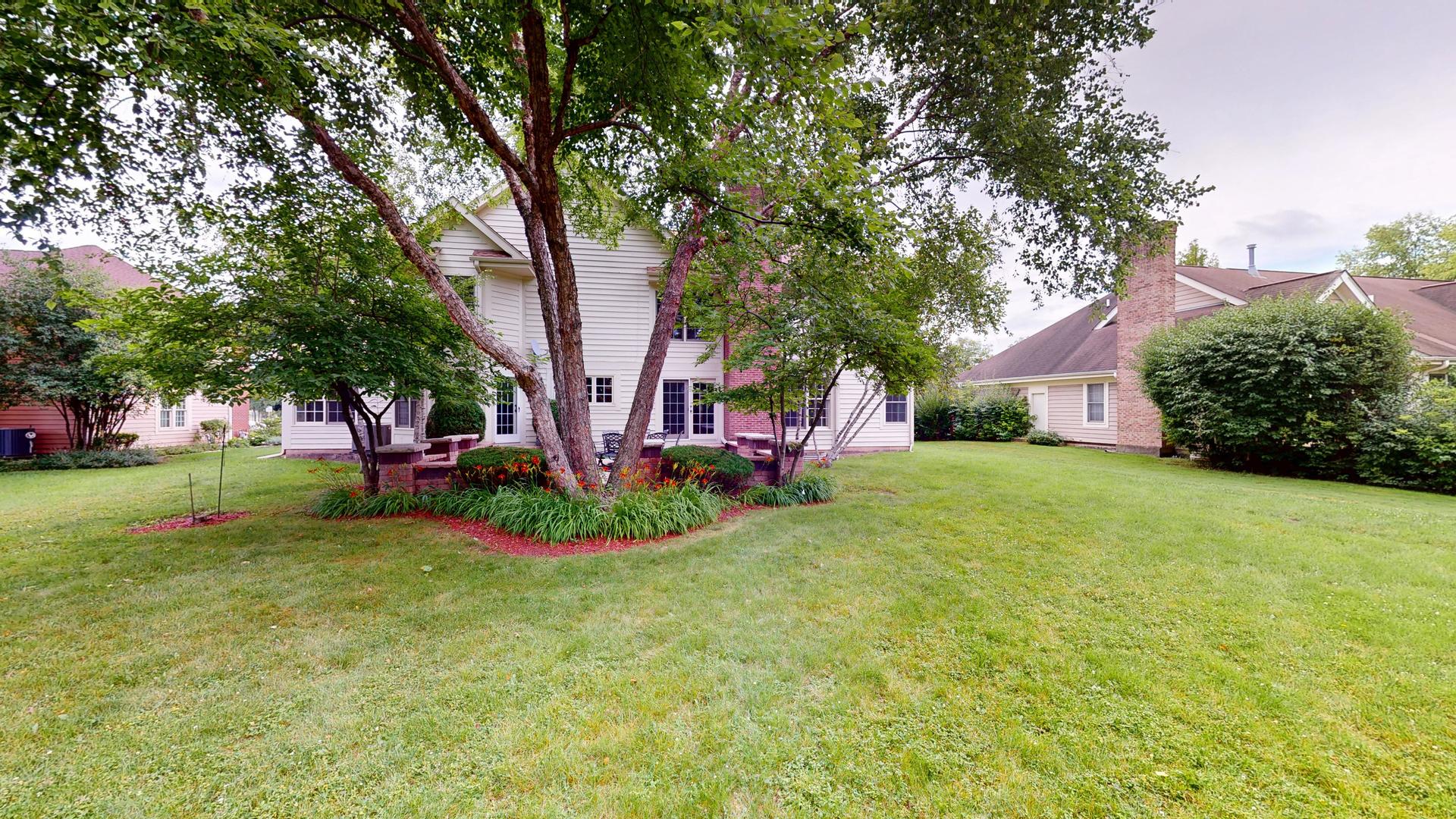 1904 Brandywyn Lane, Buffalo Grove, IL 60089