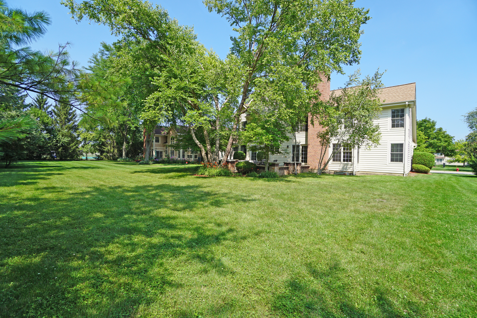 1904 Brandywyn Lane, Buffalo Grove, IL 60089