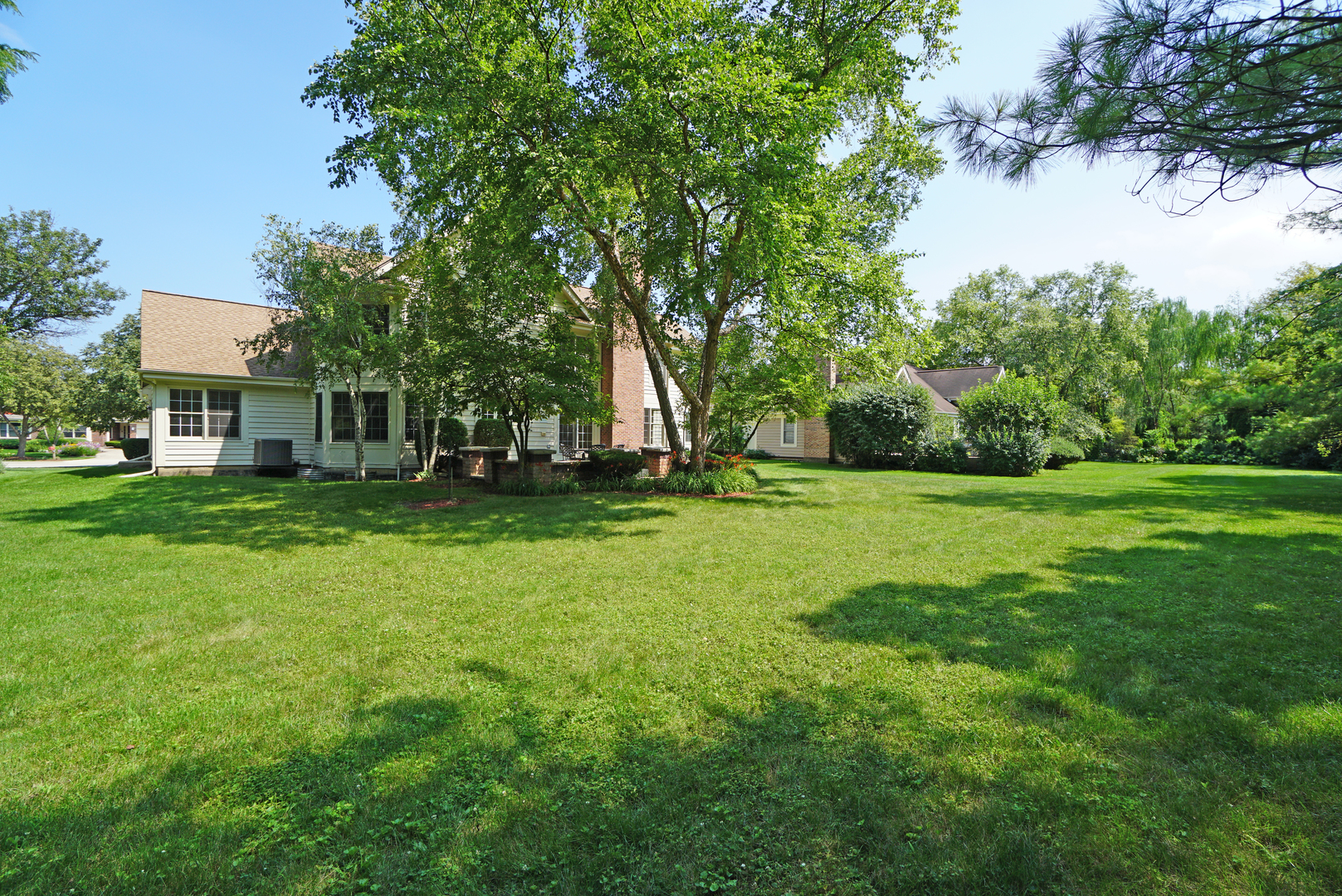 1904 Brandywyn Lane, Buffalo Grove, IL 60089