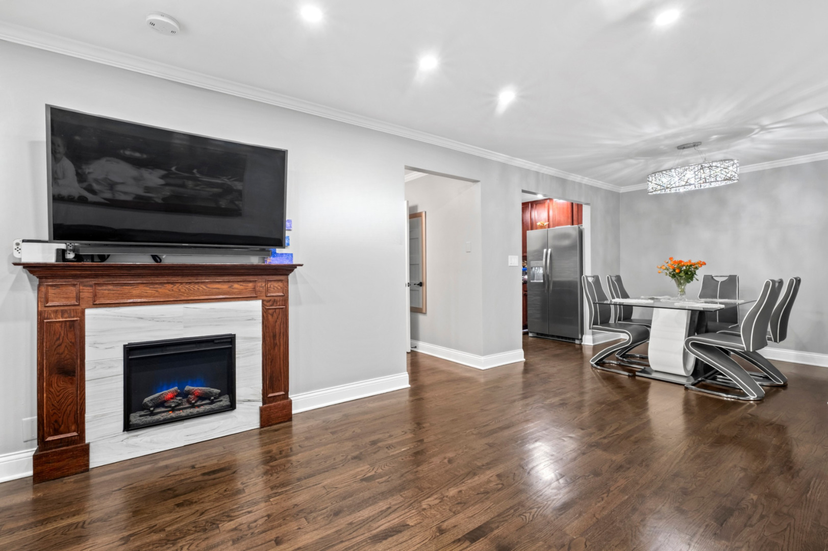 5450 Astor Lane #216, Rolling Meadows, IL 60008