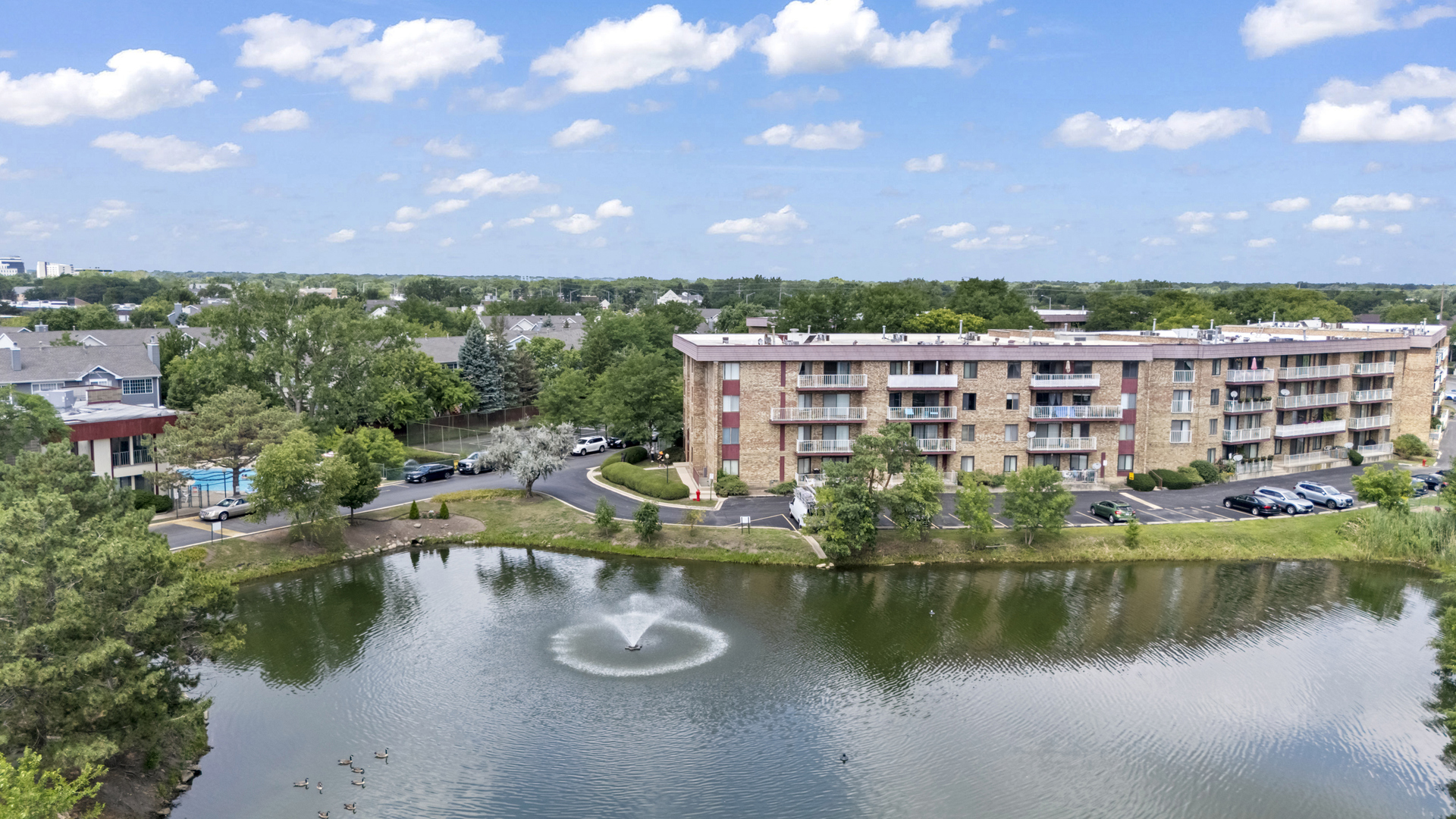 5450 Astor Lane #216, Rolling Meadows, IL 60008