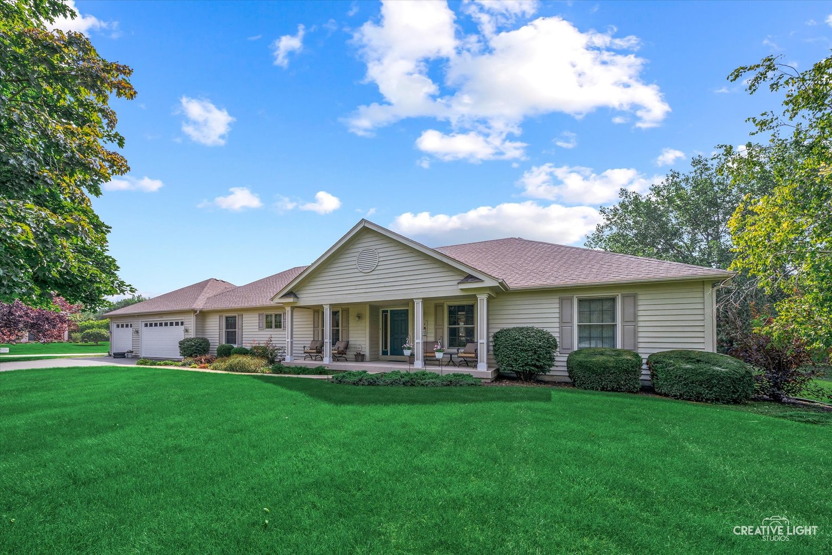 25934 S Courtney Road, Plainfield, IL 60585