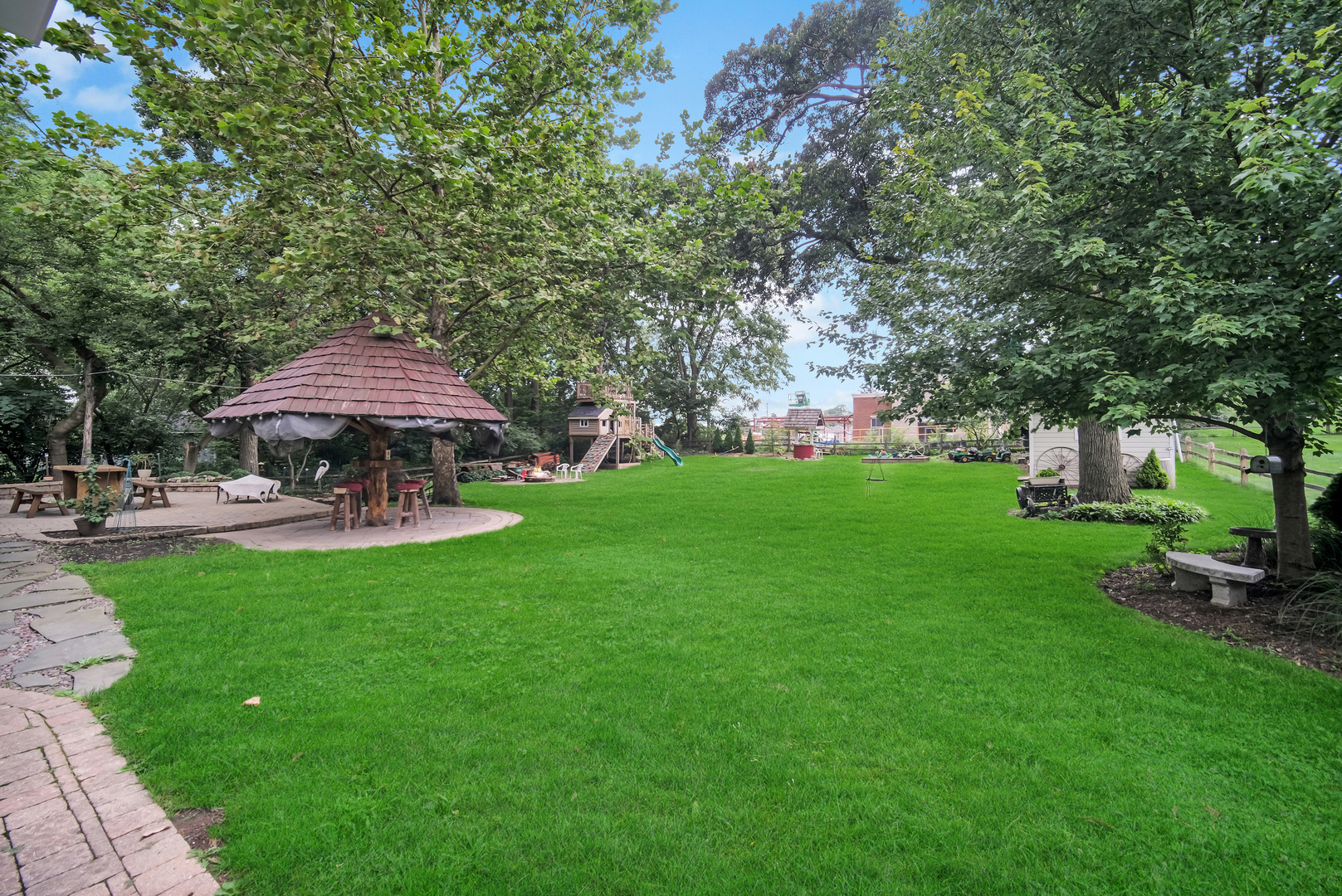 154 Easton Avenue, West Chicago, IL 60185