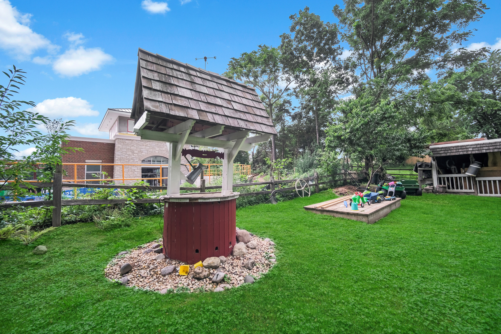 154 Easton Avenue, West Chicago, IL 60185