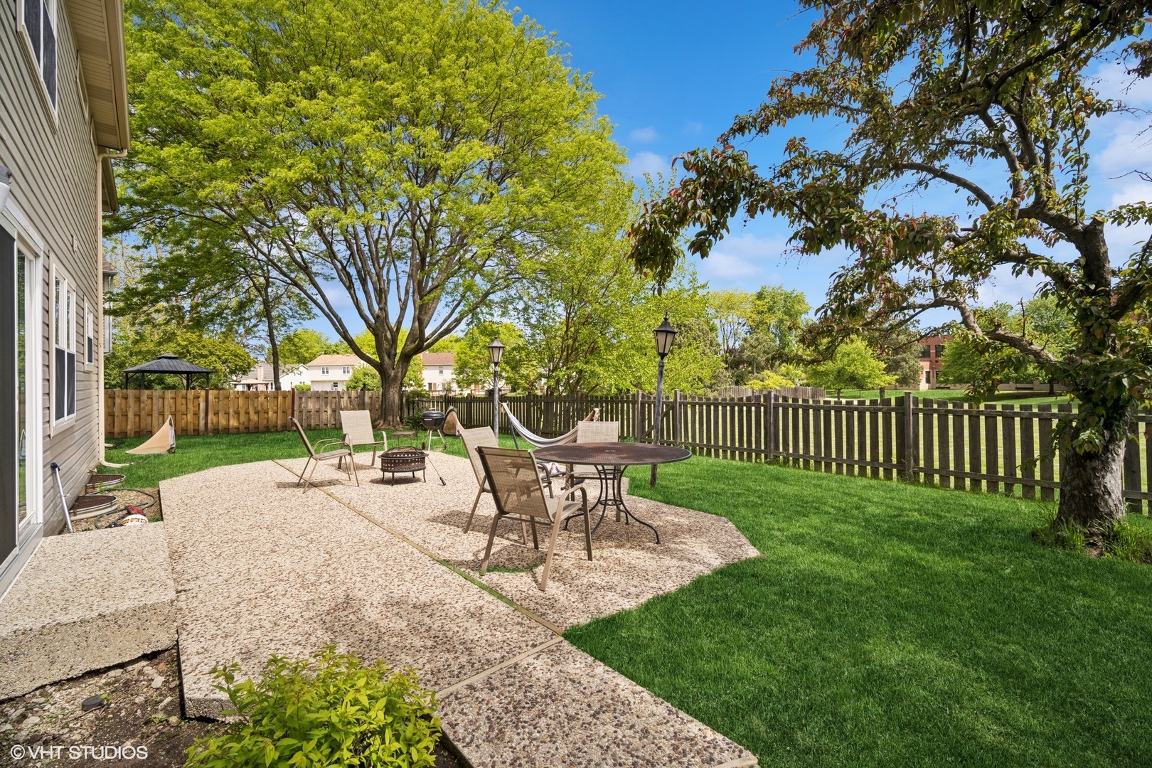 846 Dunhill Drive, Buffalo Grove, IL 60089