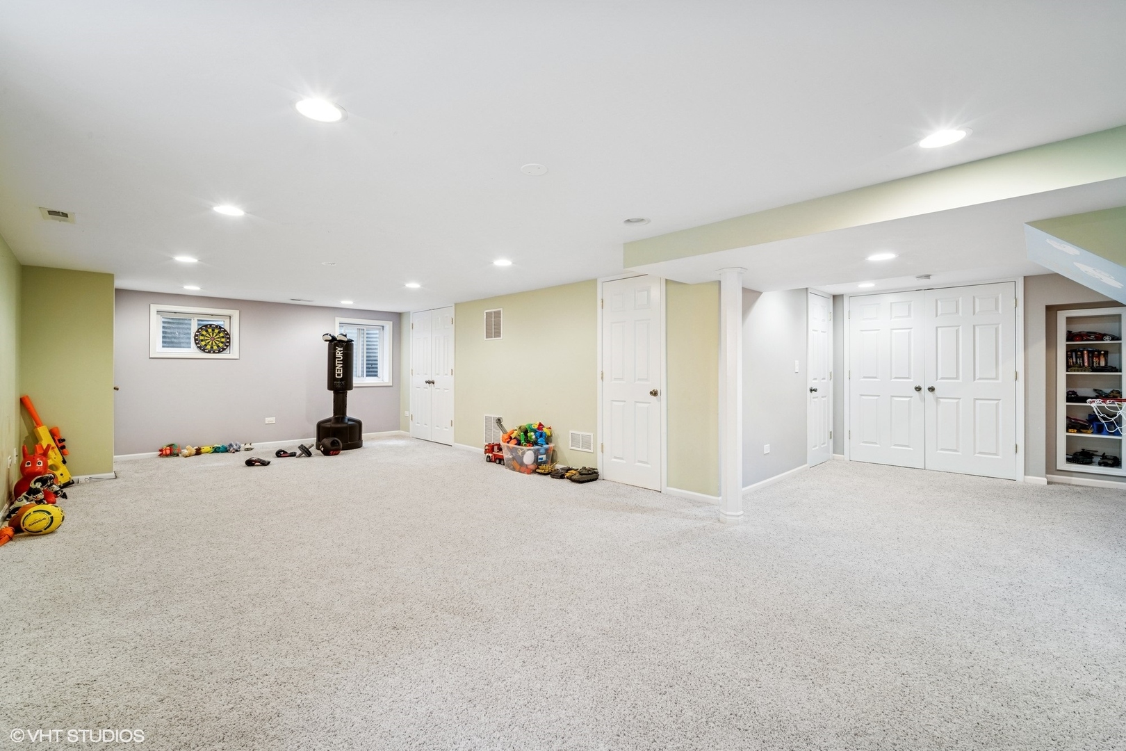 846 Dunhill Drive, Buffalo Grove, IL 60089