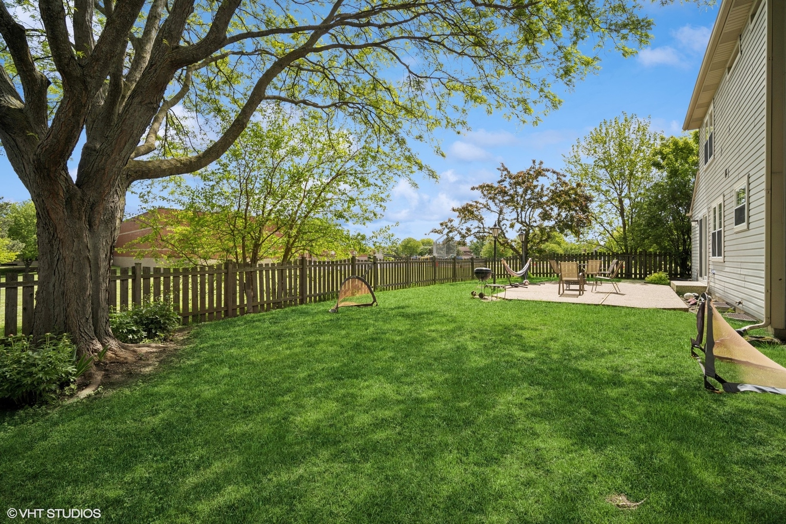 846 Dunhill Drive, Buffalo Grove, IL 60089