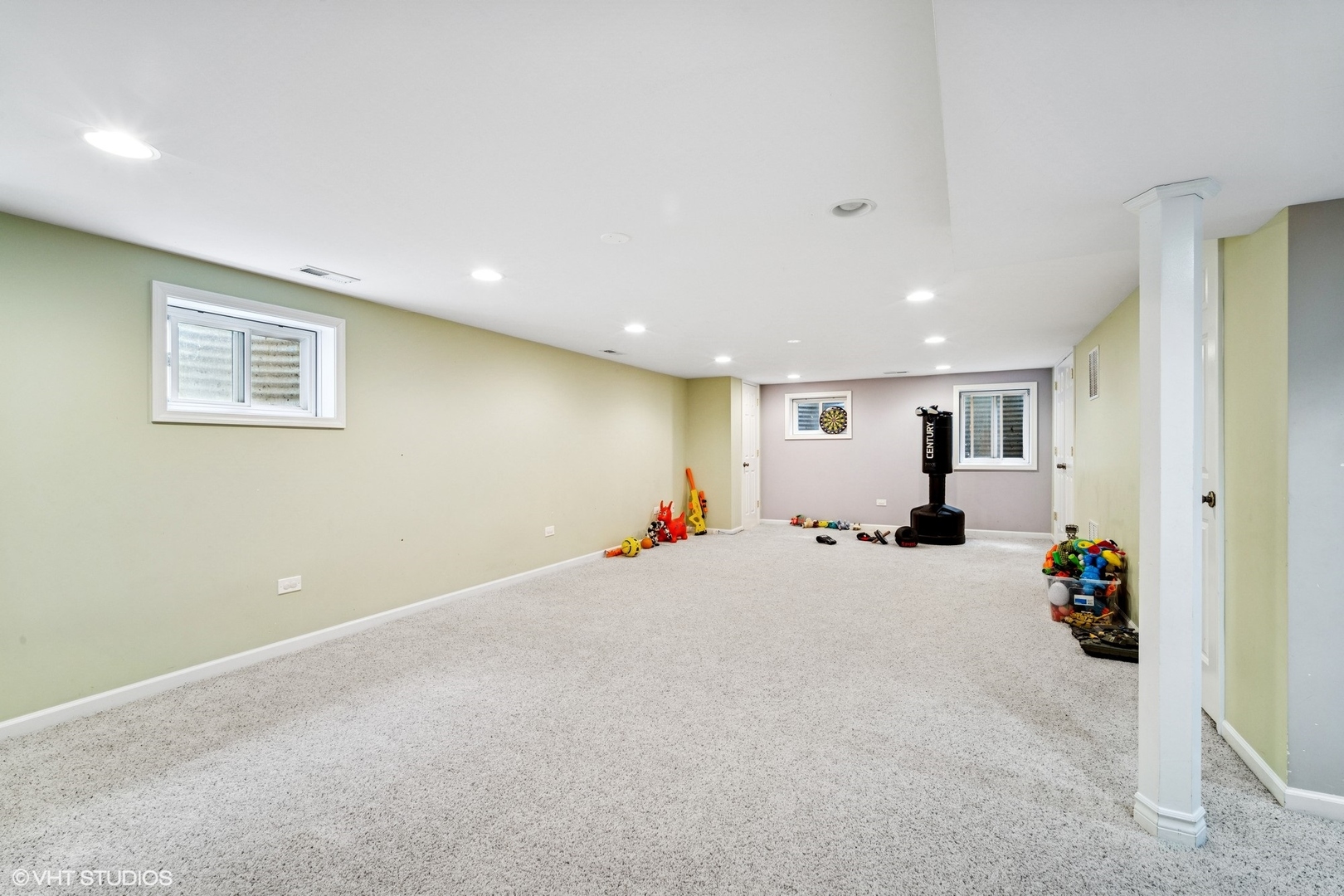 846 Dunhill Drive, Buffalo Grove, IL 60089