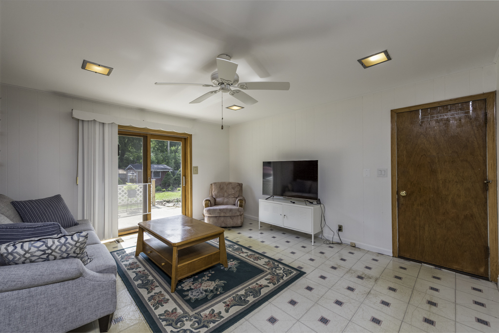 37847 N Watts Avenue, Spring Grove, IL 60081