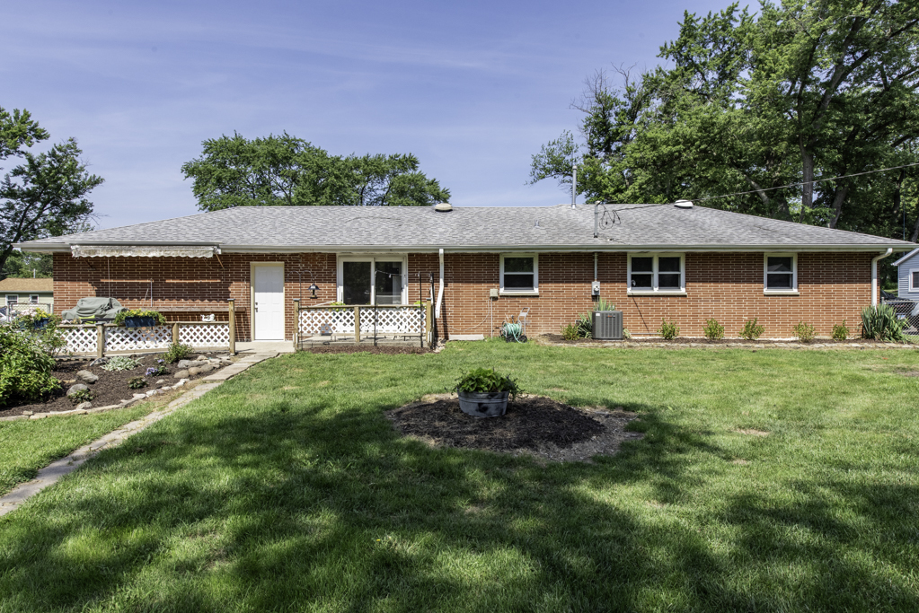 37847 N Watts Avenue, Spring Grove, IL 60081