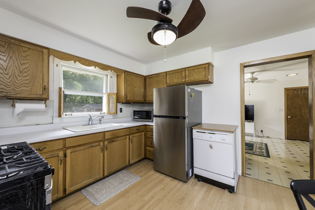 37847 N Watts Avenue, Spring Grove, IL 60081