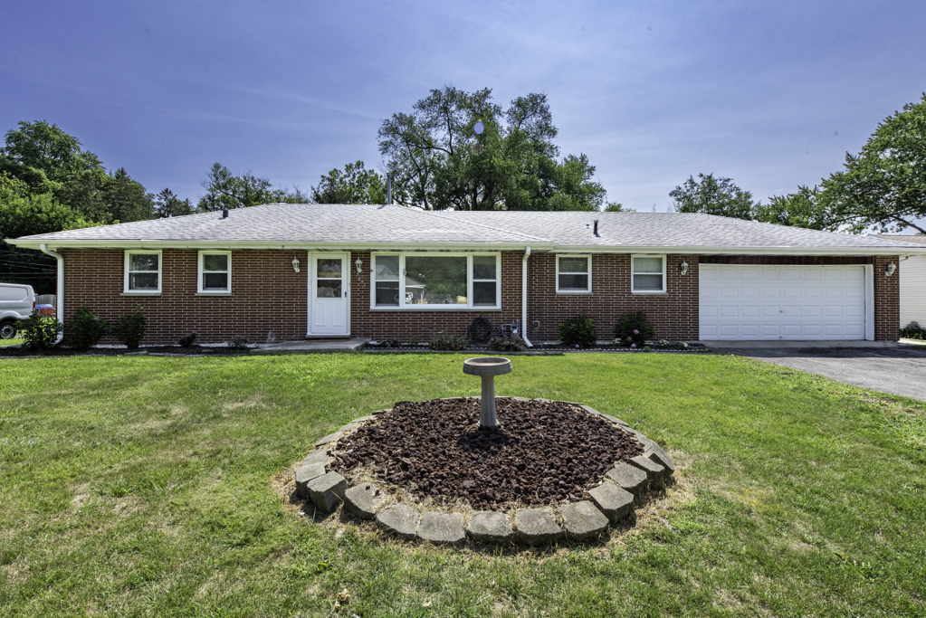 37847 N Watts Avenue, Spring Grove, IL 60081