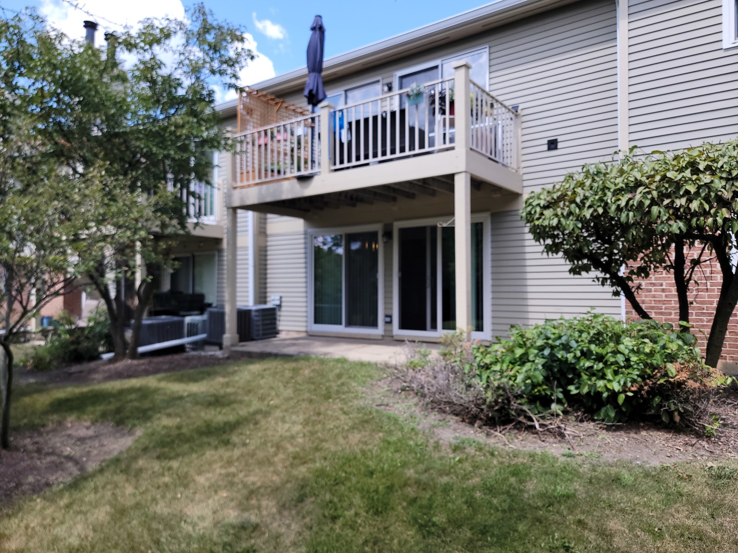 102 Stirling Lane #V1, Schaumburg, IL 60194