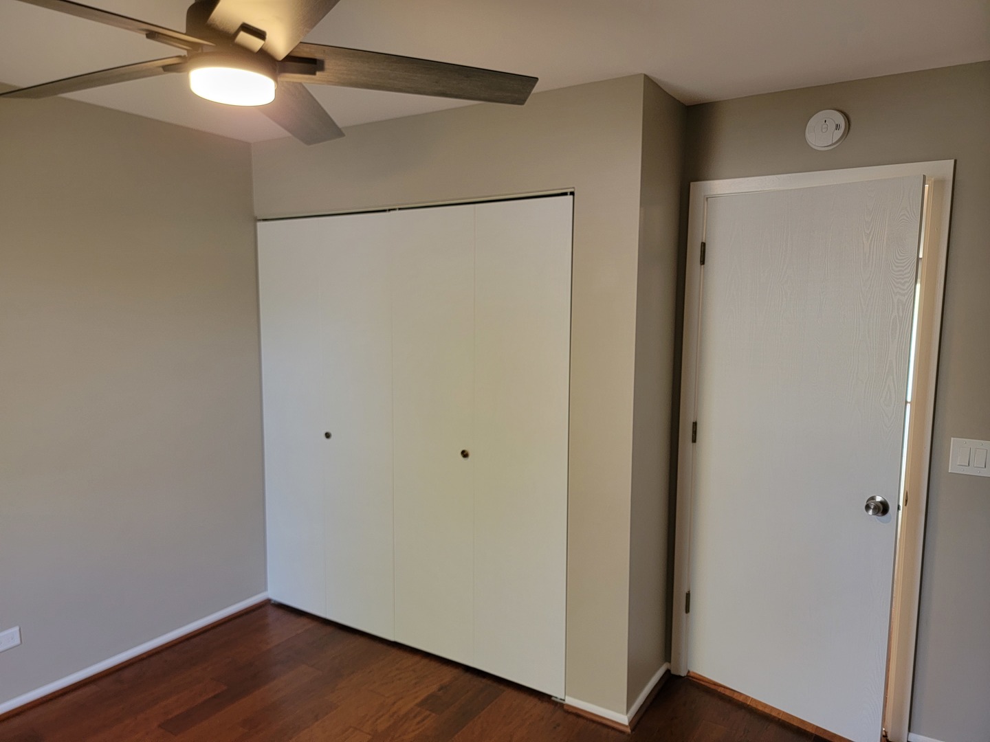 102 Stirling Lane #V1, Schaumburg, IL 60194