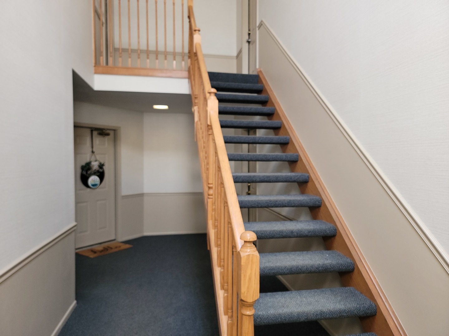 102 Stirling Lane #V1, Schaumburg, IL 60194
