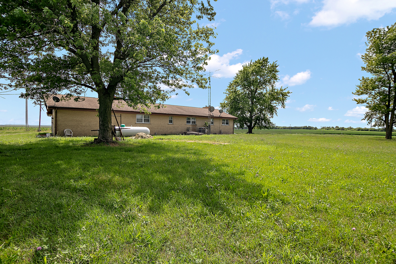 3740 N 1300 East Road, Kempton, IL 60946