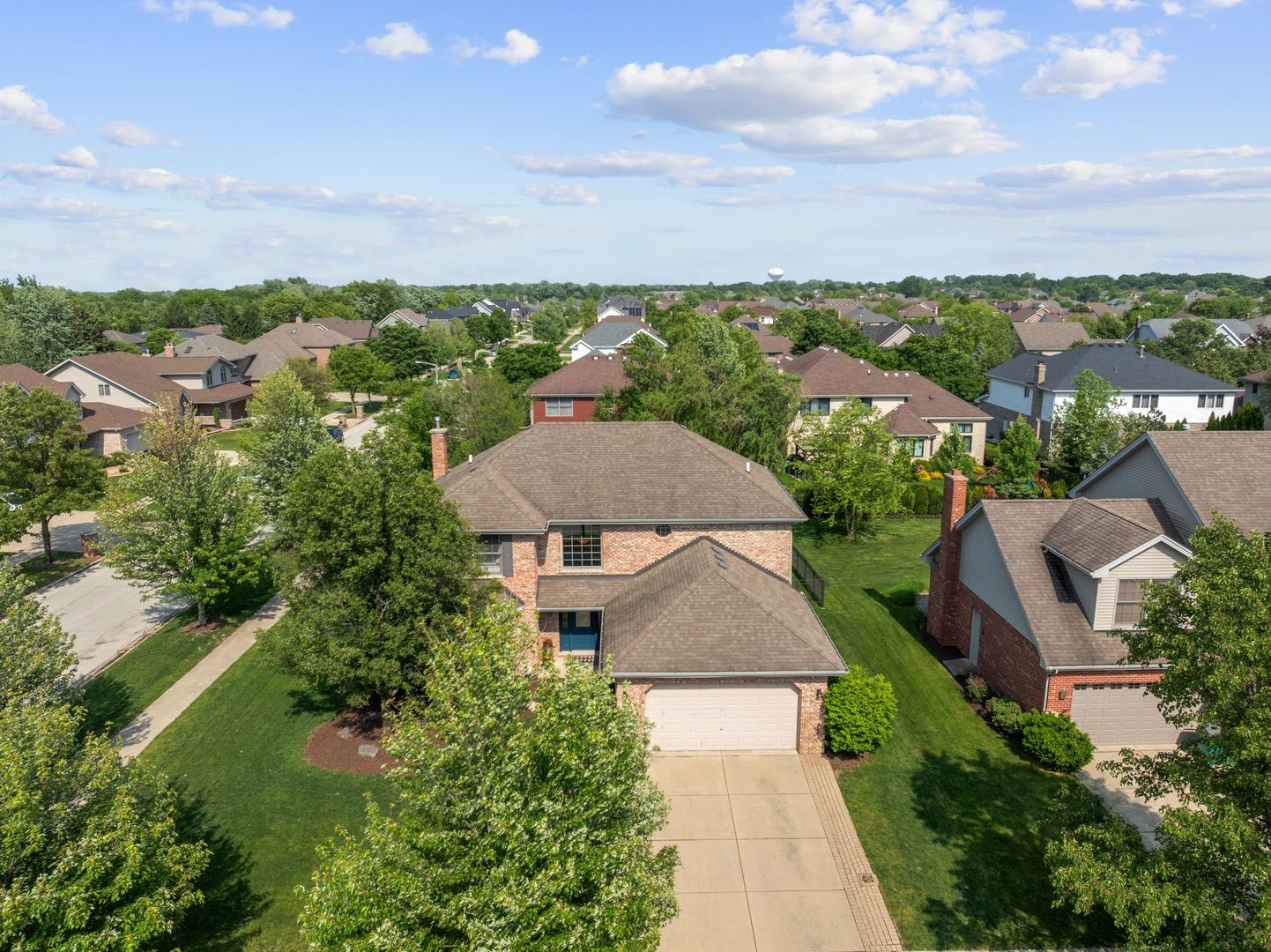 1215 Pendleton Drive, Lemont, IL 60439