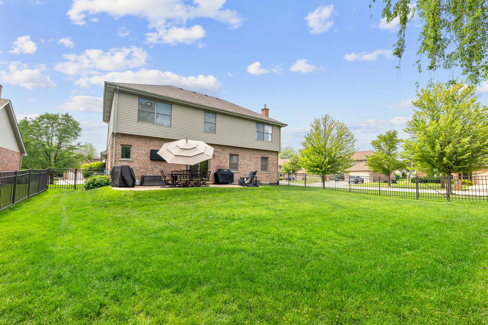 1215 Pendleton Drive, Lemont, IL 60439